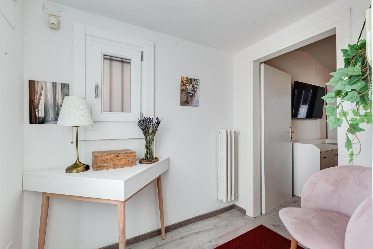 Jmartins Colosseo Suites ローマ エクステリア 写真